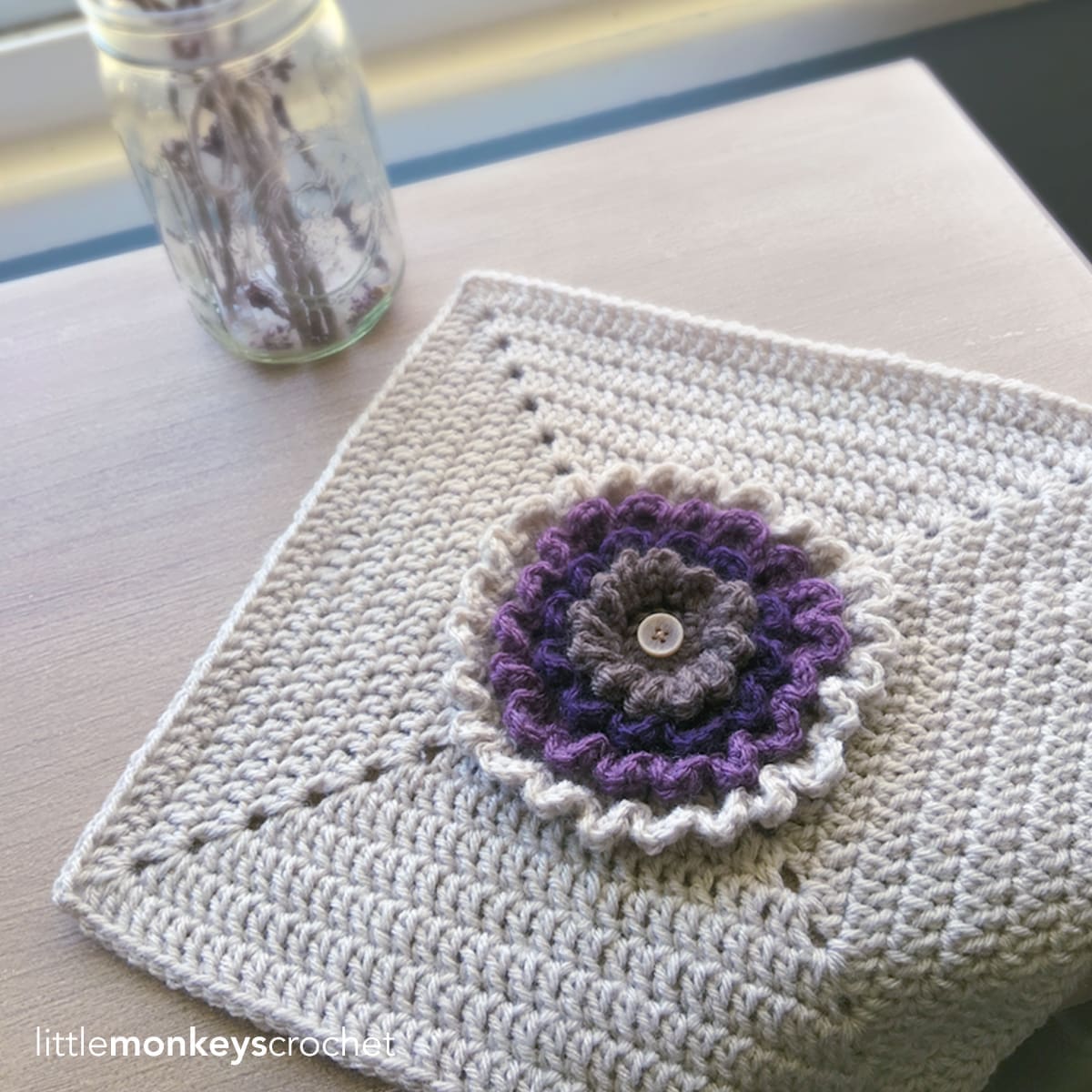 Zinnia 12″ Square